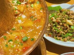 招牌陶锅洋芋鸡-觅山云南菜(泊富ICITY店)