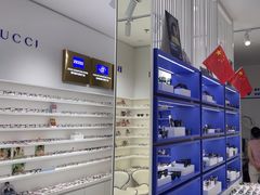 -美式眼镜·授权蔡司.依视路.尼康.豪雅.明月(南翔印象城店)