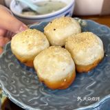 【小吃】招牌虾仁生煎确实好吃😋