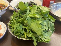 -六弟特色小馆(人民新村店)