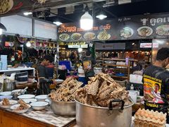 -席娜卡琳火车铁道夜市