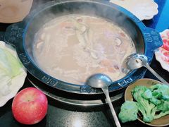 -宽板凳老灶火锅(簋街店)