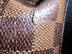 -京伟修鞋洗鞋奢侈品皮具护理店