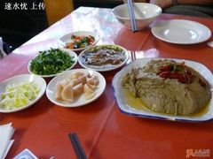麻豆腐，还是很诡异的。-北京小肠陈饭庄(方庄店)