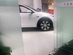 -TESLA 特斯拉(北京颐堤港体验店)