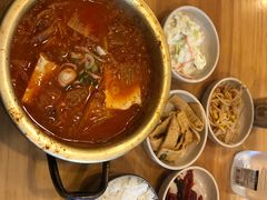 金枪鱼辣白菜汤-金北顺大锅家(신사본점)