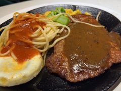 -汤姆家的牛排意面披萨(新城市广场店)