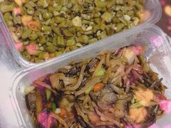 -湖南人家湘菜馆(镇江路店)