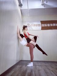 -亚太瑜伽普拉提学院