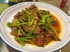 辣椒吊龙骨-鱼食饭稻·苏浙土菜17年老馆子(平江路店)