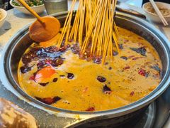 -钢管厂五区小郡肝串串香(蜀都万达店)