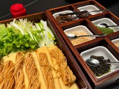 -五谷丰登农家院·地道胶东菜·海鲜烧烤(威海店)