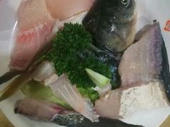冷泉鱼头鱼排-重庆秦妈火锅(扶绥空港店)