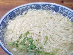 -东大桥小国抻面烧烤(长通路店)