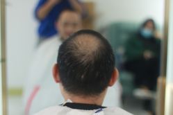 -发饰美男士增发补发假发定制店