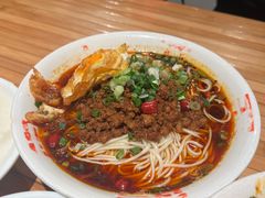 -周小波重庆小面·重庆名小吃(邹容路店)