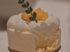 椰子菠萝慕斯-Ten Olives甜点