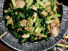 -东口码头·烧鸽子·鱼头泡饼·地方菜(金鹰悦城店)