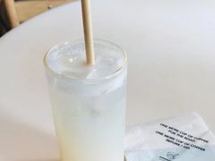 水蜜桃气泡水-sugarman espresso素饮糖人高新咖啡工厂