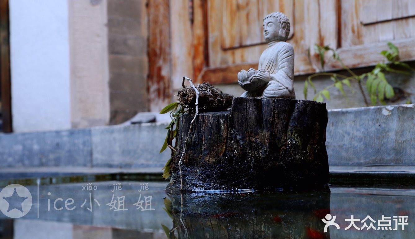 现代派咖啡馆里住着一颗old soul[爱心]