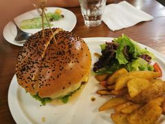 招牌牛肉汉堡-UPPER KITCHEN(延安路店)