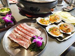 -围炉肉舍•炭烤活鳗•丹东海鲜烤肉(步行街店)