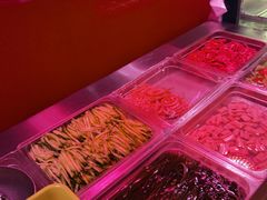 自助取餐区-万记麻辣烫国展总店