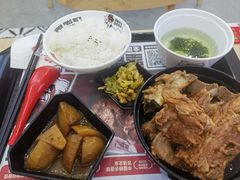 -犟骨头排骨饭•大骨面(弘阳广场店)