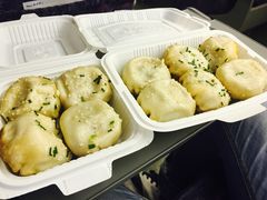 -小杨生煎(金山百联购物中心3楼店)