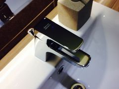 -西安大雁塔科技大学地铁站亚朵酒店