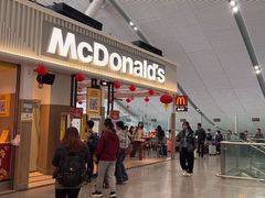 -麦当劳(深圳北站B2检票口楼上)