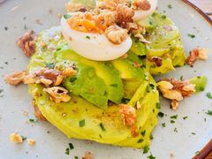 牛油果煮蛋吐司-RAC BAR(安福路店)