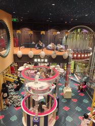 -MELAND CLUB•花园城堡主题亲子乐园•派对•餐厅(广州乐峰广场旗舰店)
