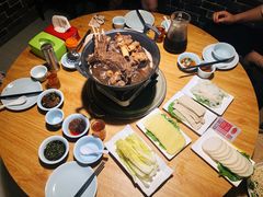 -茸梅路右拐龙虾-农家菜(松江店)