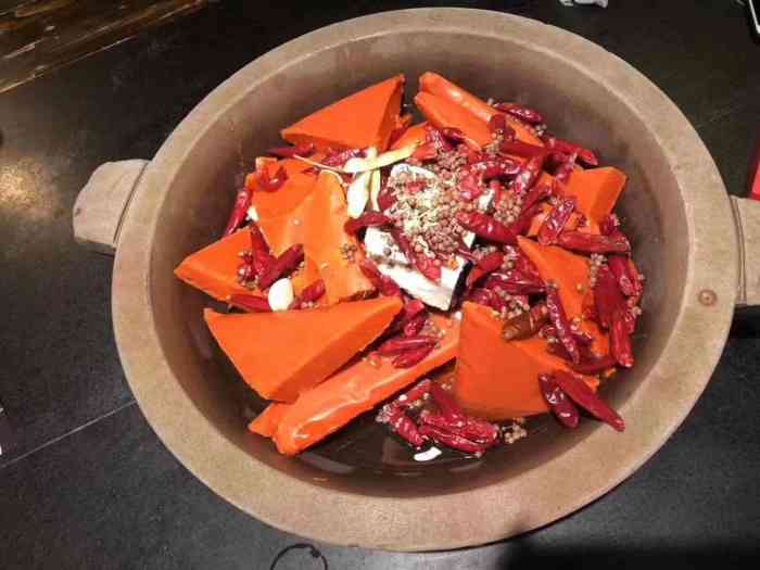 重庆叉叉裤火锅-"[呲牙]不是朋友晚上带我过来,最近真不想.