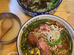 -镇南锅盖面馆(解放路店)