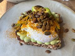 牛油果吐司-BOR Eatery(安福路店)