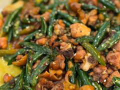 尖椒肥肠鸡-家宴滇食记·云南家常菜