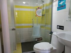 -7天连锁酒店(上海徐家汇龙华路地铁站店)