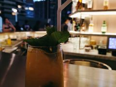 -The ROOF (通盈中心店)
