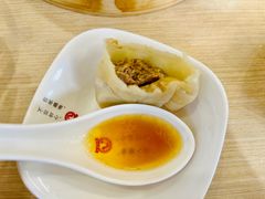 蟹黄汤包-鸡鸣汤包(罗廊巷店)