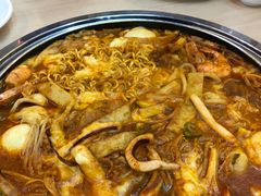 -三清洞摩西韩式年糕火锅(威高广场店)
