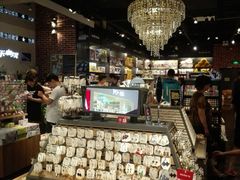 -酷乐潮玩(金桥国际店)