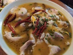 酸菜鱼-食尚胡桃音乐酒馆(滨海店)