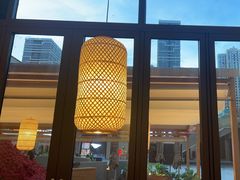 -肥肥虾庄·金牌油焖大虾(汉口城市广场店)