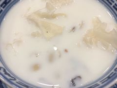 桃胶牛奶-赵记传承特色牛奶甜品(泉城广场店)