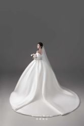 -喜爱高定婚纱摄影