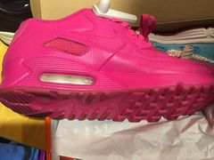 -NIKE上海青浦换季优惠店