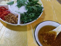 -官塘陈记鱼生·潮汕砂锅粥·牛肉火锅(潮枫路总店)