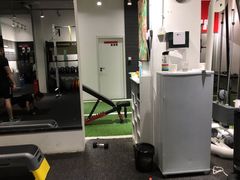 -汗水空间私教健身连锁(SM广场店)